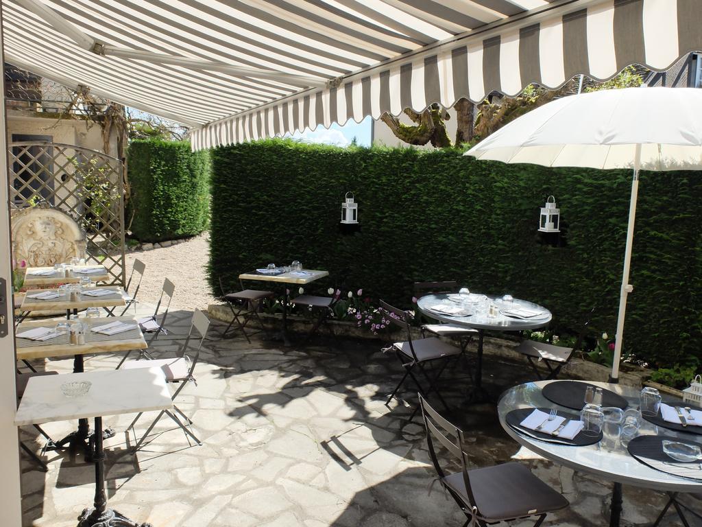 Auberge Du Grand Dauphin Dhuizon Exterior foto